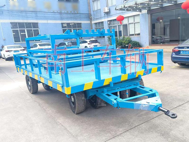15吨护栏型三亿(中国)带卷料夹工具拖车