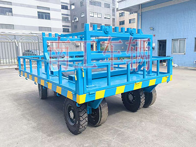 15吨牵引三亿(中国)护栏型工具拖车3I.jpg