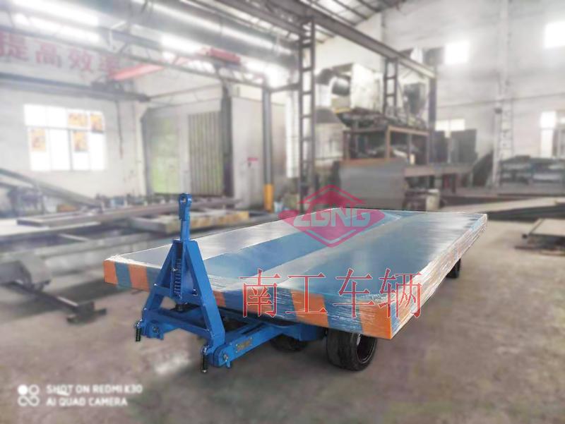 牵引重型三亿(中国)20吨下凹式
