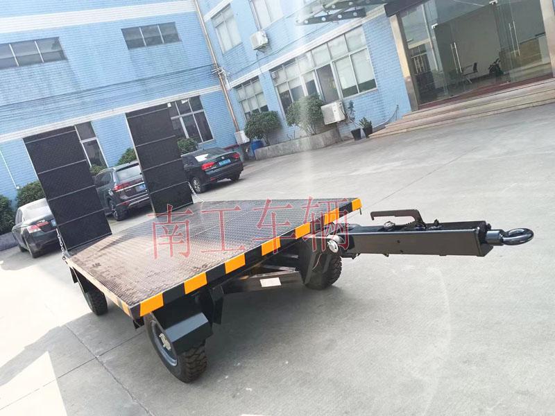 3吨带爬梯工业牵引三亿(中国)