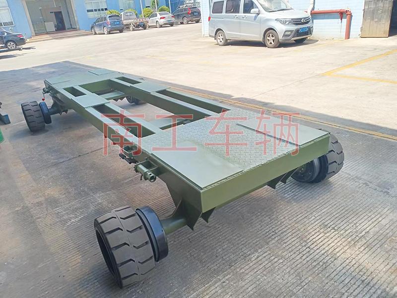 8吨牵引式船艇转运工具三亿(中国)