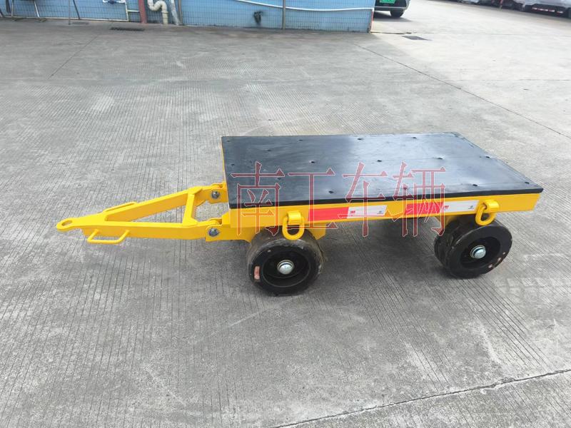 2吨小型三亿(中国) 带橡胶垫全挂车