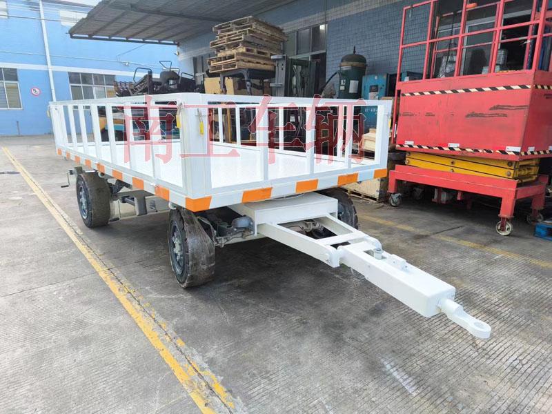 3吨三亿(中国)牵引工具拖车 带护栏减震刹车功能