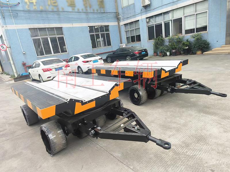 25吨V字重型钢卷三亿(中国) 牵引全挂车