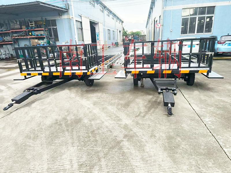 5吨带不锈钢配件牵引三亿(中国) 护栏型全挂车