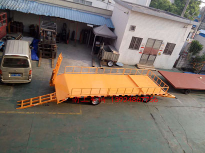 5吨带登车桥护栏型三亿(中国)6I.jpg