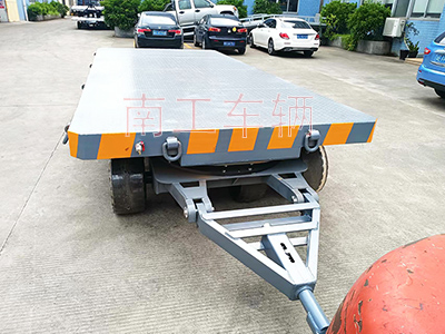 25吨重型三亿(中国)带牵引环工具拖车3I.jpg