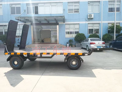 3吨带爬梯工业牵引三亿(中国)4I.jpg