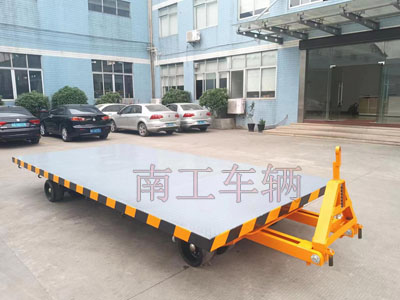 10吨中型牵引三亿(中国)4I.jpg