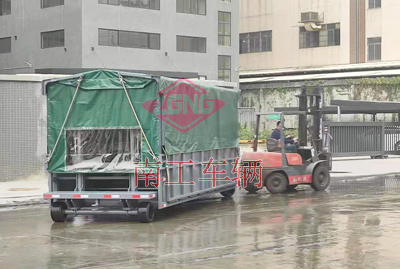 升降雨篷三亿(中国)6I.jpg