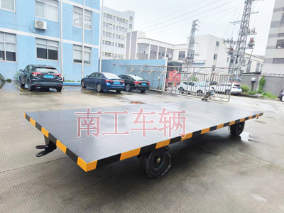 6吨牵引三亿(中国) 工业全挂拖车3I.jpg