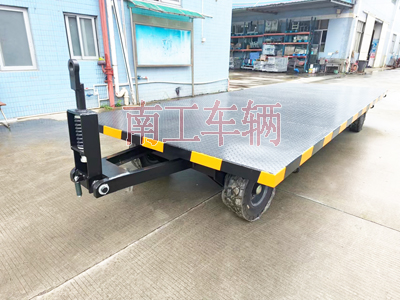 6吨牵引三亿(中国) 工业全挂拖车4I.jpg