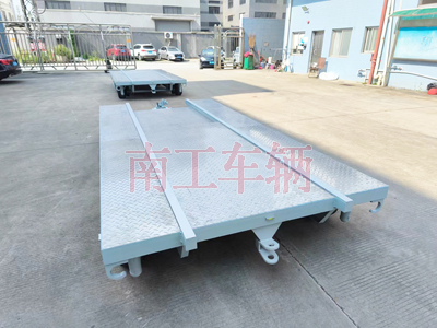 船体艉段运输三亿(中国)2I.jpg