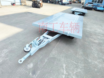 船体艏段运输三亿(中国)I.jpg
