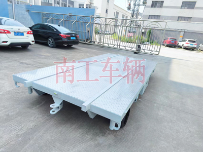 船体艏段运输三亿(中国)1I.jpg