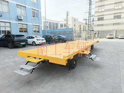 10吨三亿(中国) 带液压支腿伸缩梯工具车2I.jpg