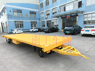 10吨三亿(中国)带液压支腿伸缩梯工具车3I.jpg