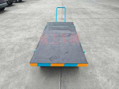3吨小型三亿(中国) 带橡胶垫工具车3I.jpg