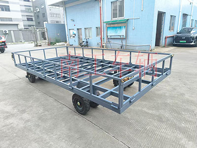 4吨骨架式三亿(中国) 带下翻护栏工具拖车2I.jpg